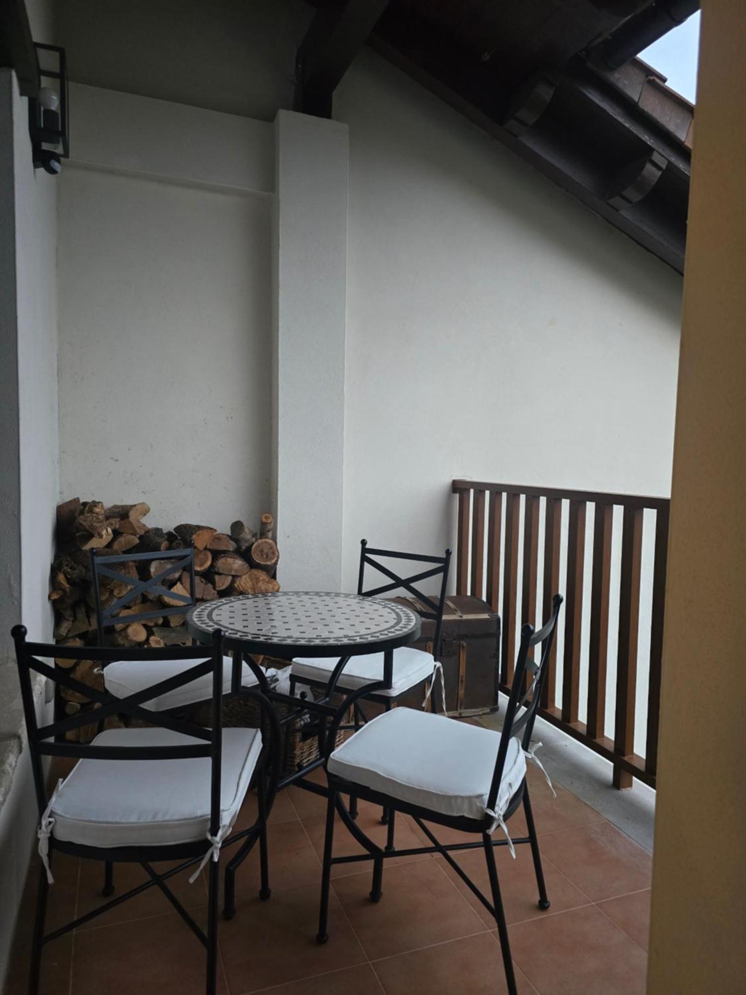 Un Encanto De Duplex Jaca Extérieur photo